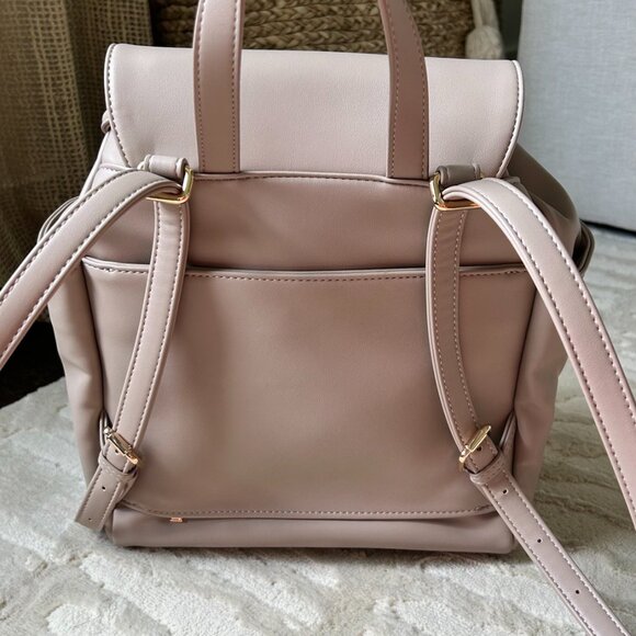 Convertible backpack with 10 pockets! (Brand new, never used) - Picture 3 of 16